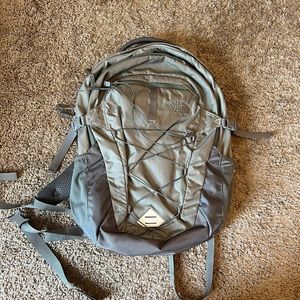 The North Face - Men’s backpack - like new